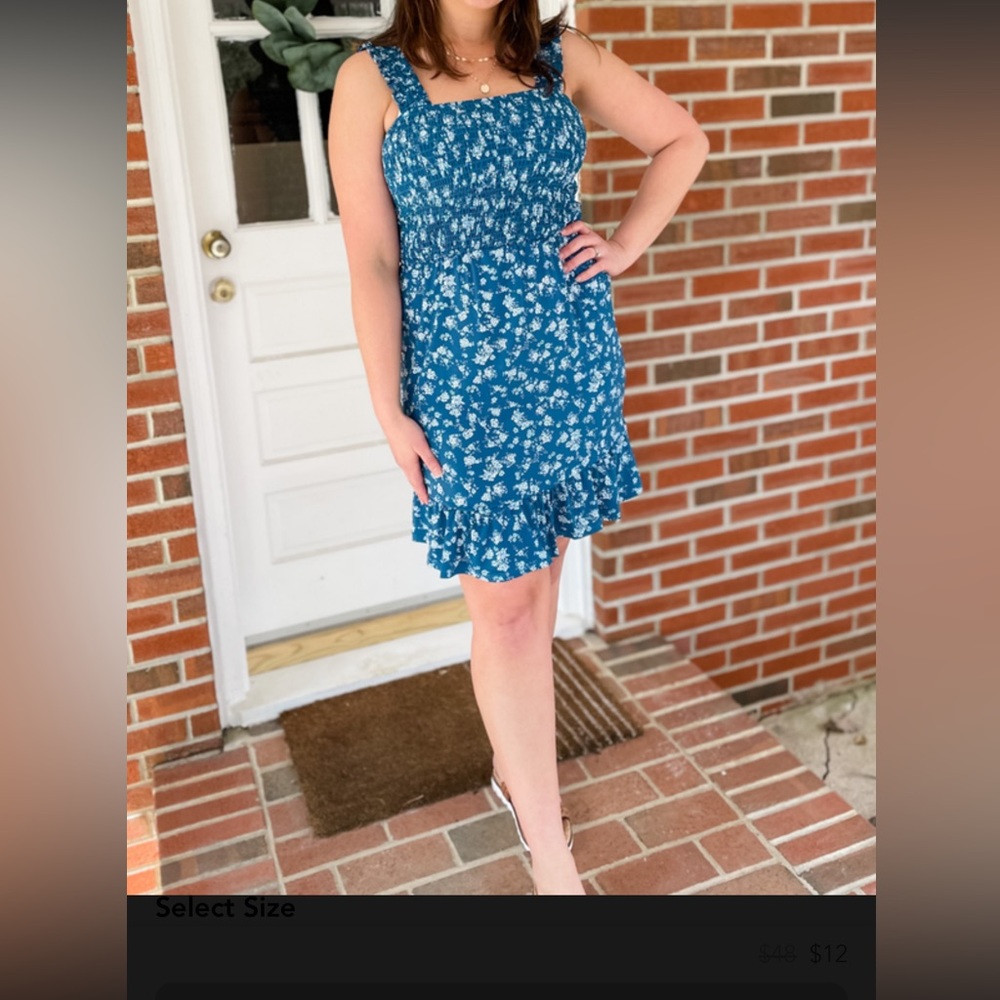 Gilli Smocked Dress Size Small NWT